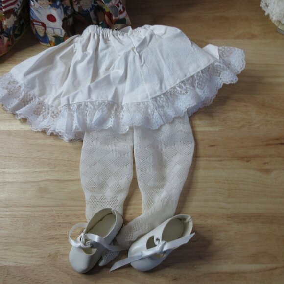 Multi Ethnic Nationality Doll Dress Set - Fits 20 to 22 In Dolls - Picture 10 of 11